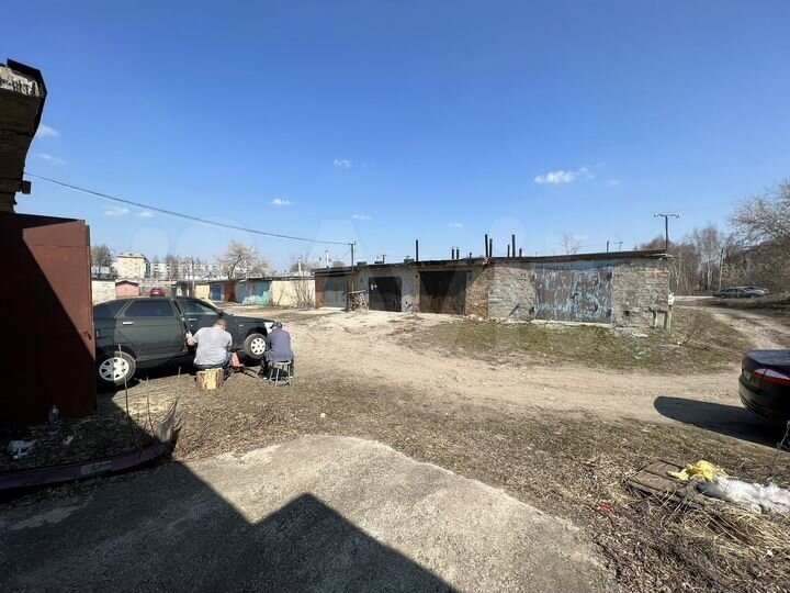 Гараж, > 30 м²