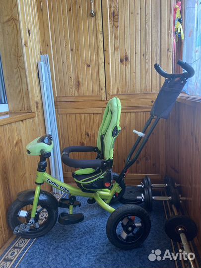 Велосипед детский трехколесный с ручкой