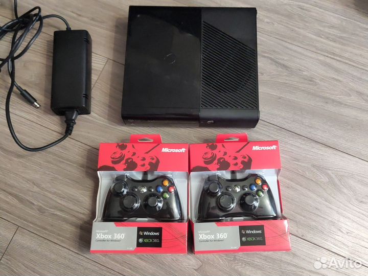 Xbox 360 прошитый freeboot + 60 игр