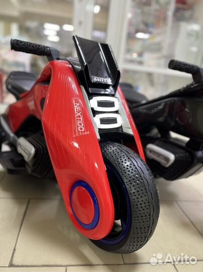 Детский мотоцикл BMW Vision Next 100