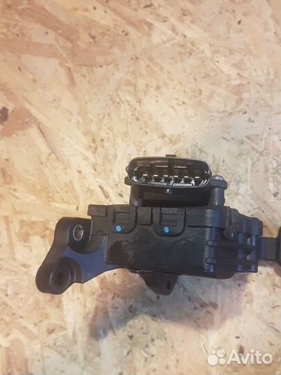 Педаль газа ssangyong actyon NEW 2011