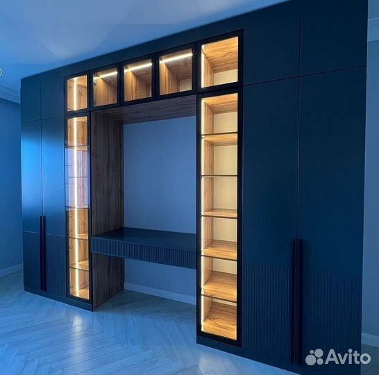 Шкаф с рабочей зоной на заказ