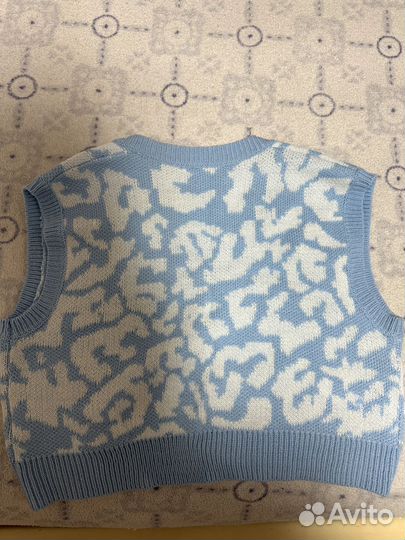 Жилетка женская вязанная