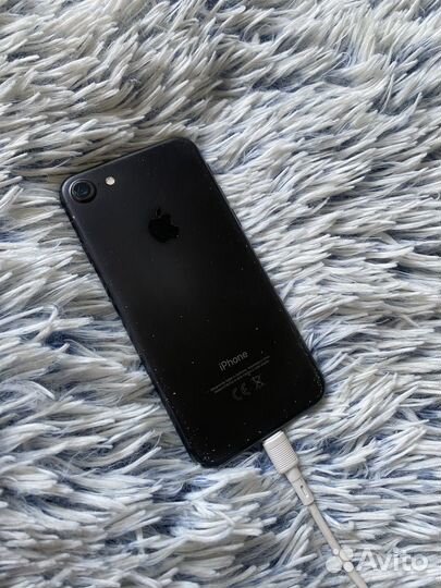 Телефон iPhone 7