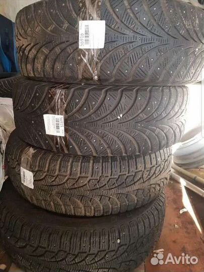 Goodyear UltraGrip Extreme 215/65 R16
