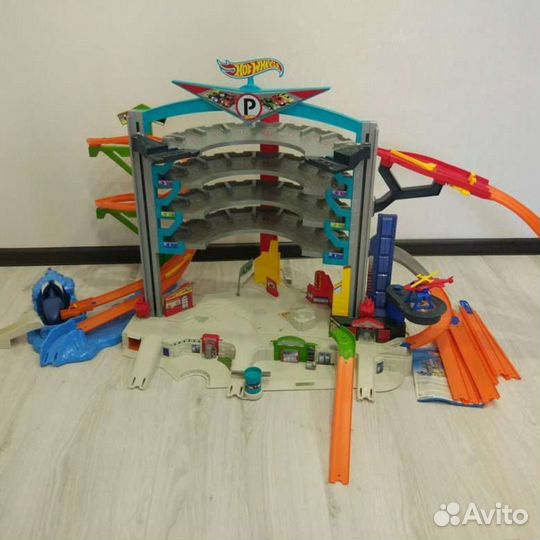 Hot wheels парковка