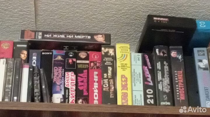 Видео кассеты с фильмами, dvd, диски с фильмами