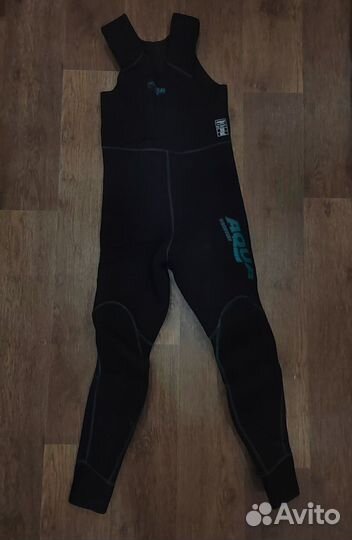 Гидрокостюм