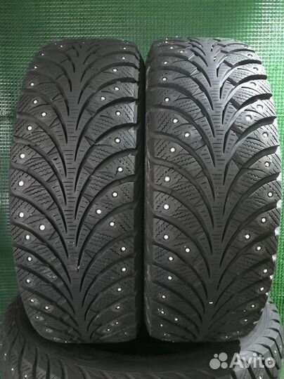 Sava Eskimo Stud 215/65 R16 98T