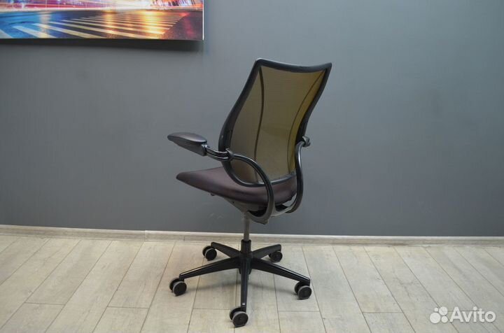 Офисное кресло HumanScale Liberty Desk Chair, 70шт