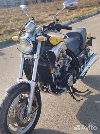 Yamaha V-Max 1200