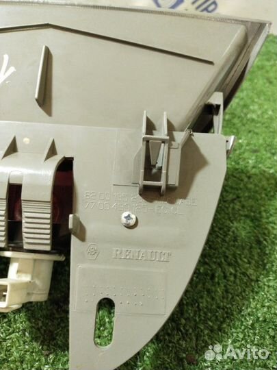 Стоп-сигнал Renault Symbol седан 1.4 K7JA700 2002