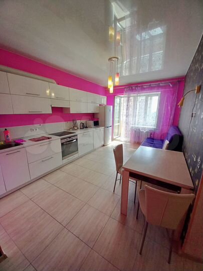 2-к. квартира, 70 м², 10/16 эт.