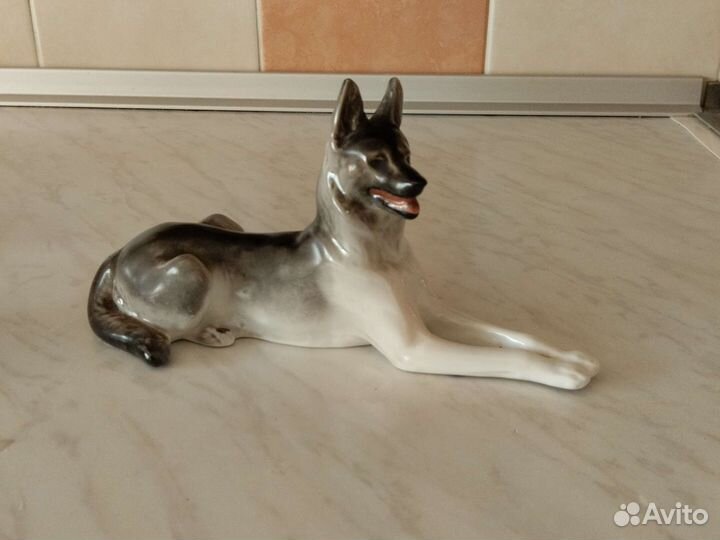 Статуэтка фарфор немецкий овчарка
