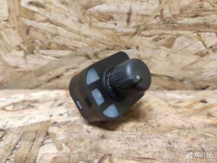 Блок управления зеркалами Audi A3 8P рест 2