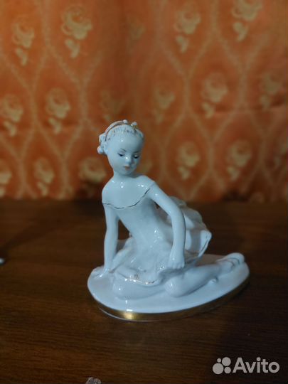 Статуэтка балерины,самовара,чайник,салонки набор
