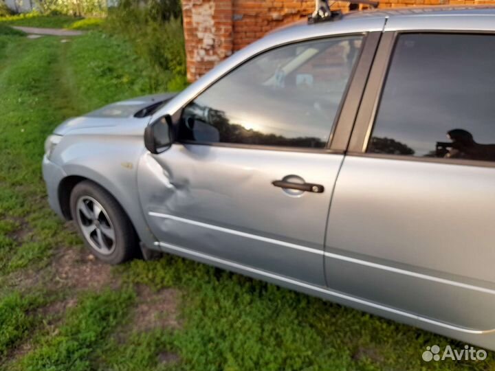 Дверь водительская Datsun mi-do