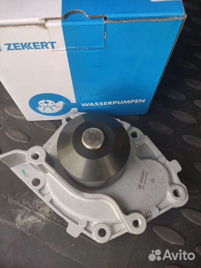 Водяной насос помпа