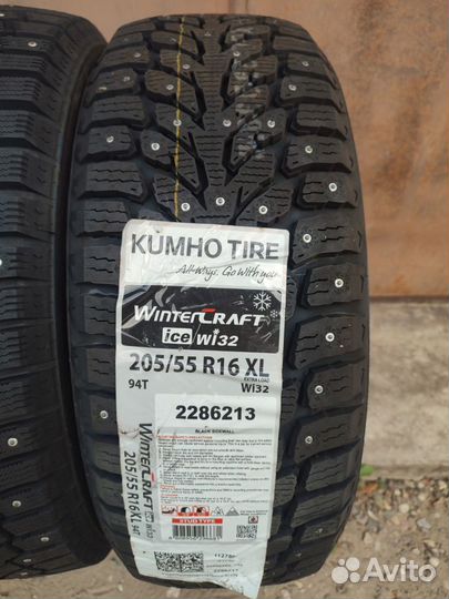 Kumho WinterCraft Ice Wi32 205/55 R16 94T