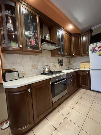 3-к. квартира, 72 м², 1/9 эт.