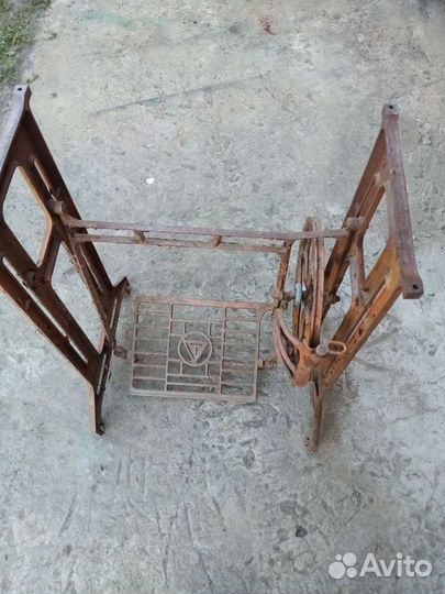 Станина от швейной машины