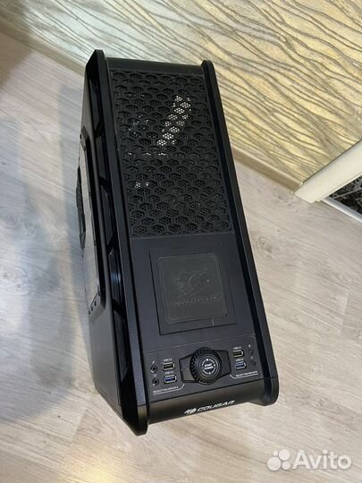 Корпус Cougar Evolution Full-Tower