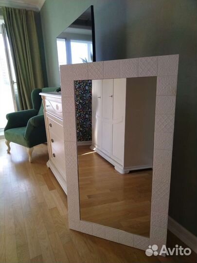 Большое зеркало ручной работы