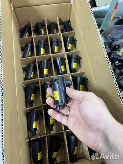 Новый оригинальный насос омывателя hyundai accent