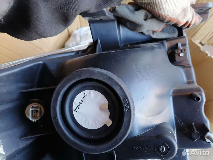 Фара Ford Expedition