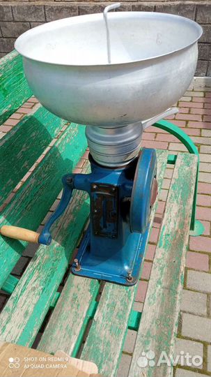 Сепаратор для молока ручной