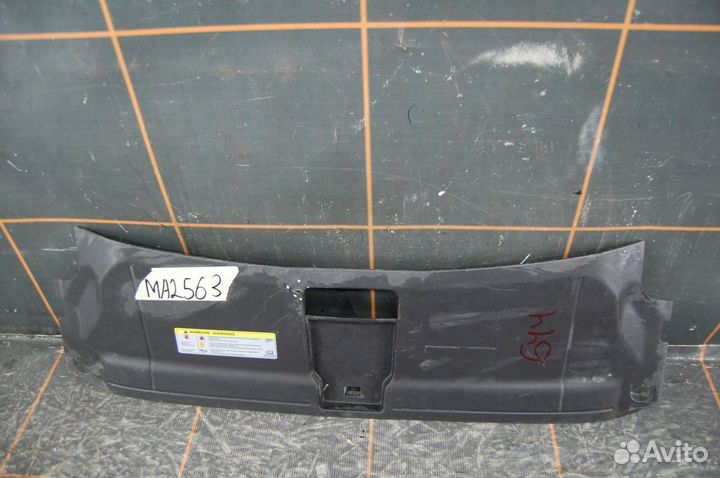 Кожух замка капота - Audi Q3