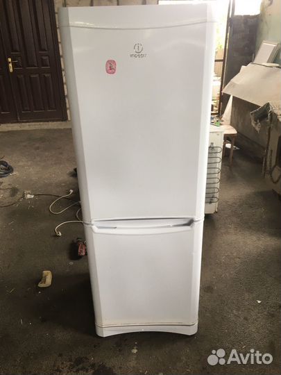 Холодильник indesit