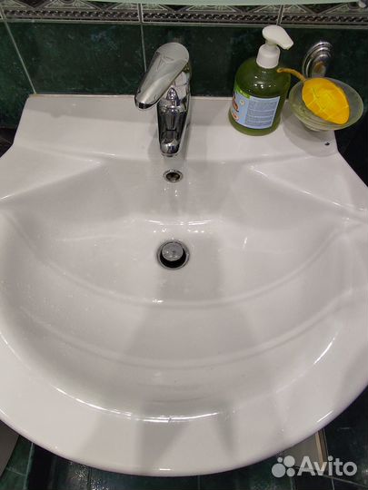 Раковина в ванную тюльпан и труба Rehau