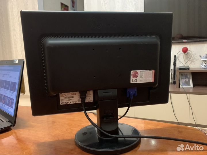 Монитор ЖК 19