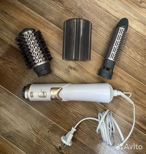 Фен-щетка Philips HP8664