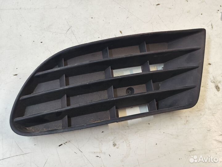 Заглушка бампера правая Volkswagen Golf Plus