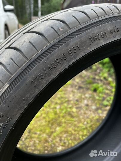 Triangle TH201 225/40 R19 93