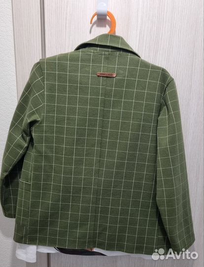 Брючный костюм ддя девочки 122 см. Рост