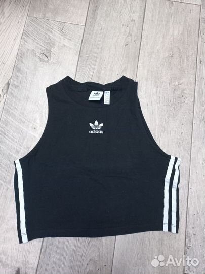 Спортивный топ