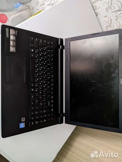 Ноутбук на запчасти