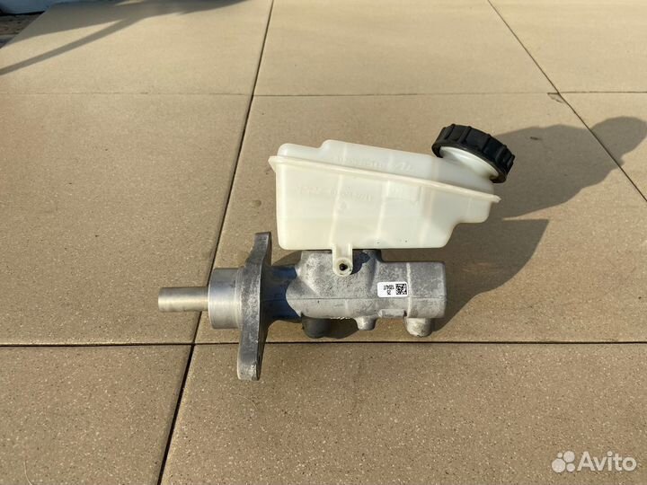 Главный тормозной цилиндр Nissan Almera G15