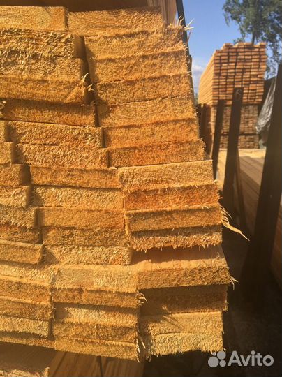 Доска обрезная естественной влажности хвоя 2 сорт