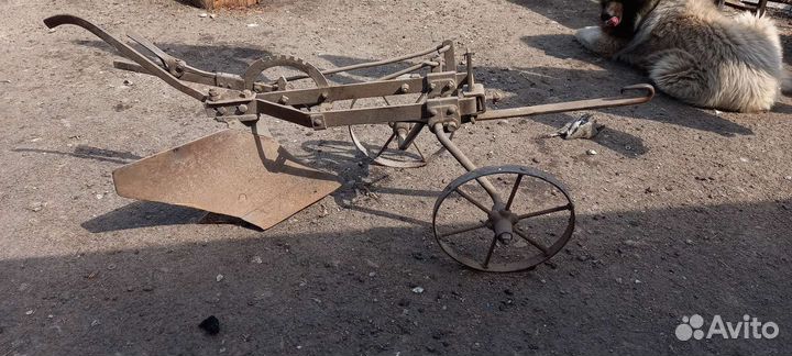 Конный плуг