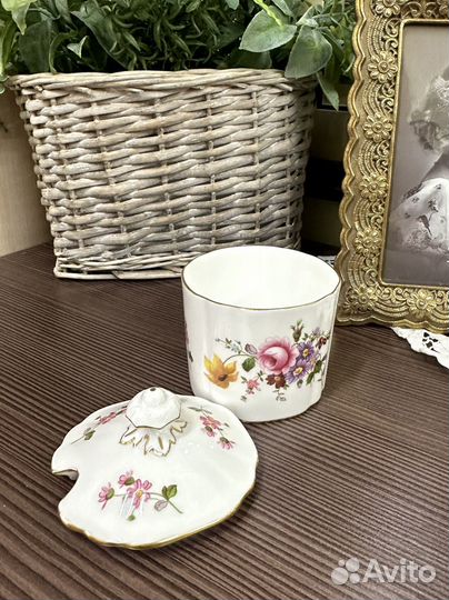 Джемница Royal Crown Derby. Англия