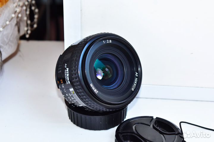 Nikon 28mm f/1:2.8D AF Nikkor широкоугольный фикс