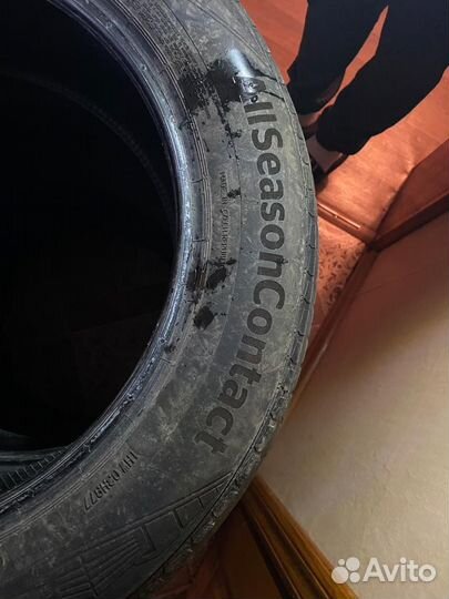 Continental AllSeasonContact 215/60 R17 H