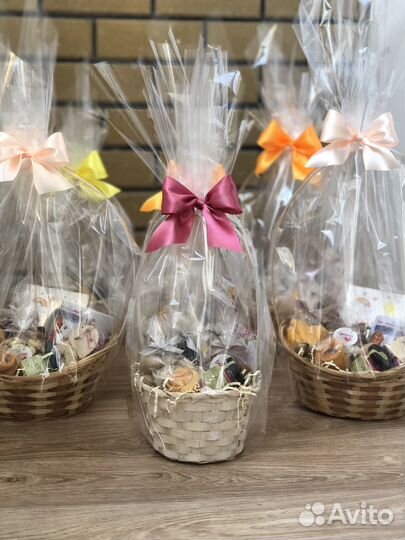 Букеты, корзины из орехов и сухофруктов