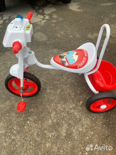 Детский трехколесный велосипед