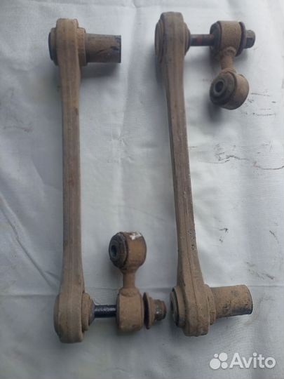 Рычаг подвески зад прав/лев 4D0501529F Audi A8 D3