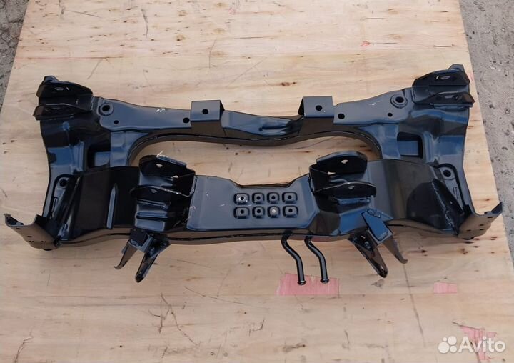 Подрамник Mitsubishi Outlander 1